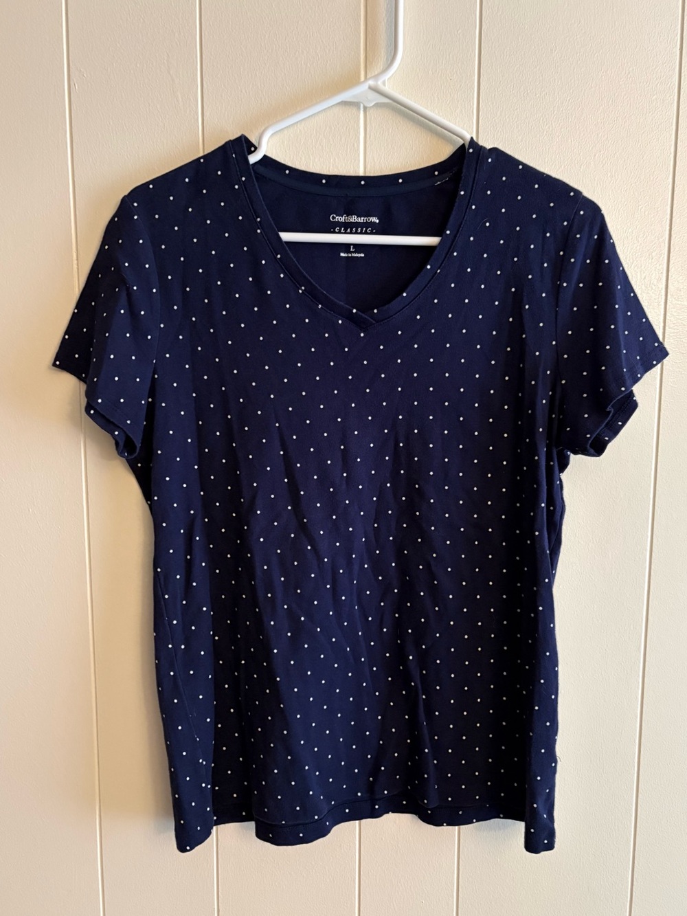 Croft & Barrow Navy V-Neck Tee With White Micro Dots